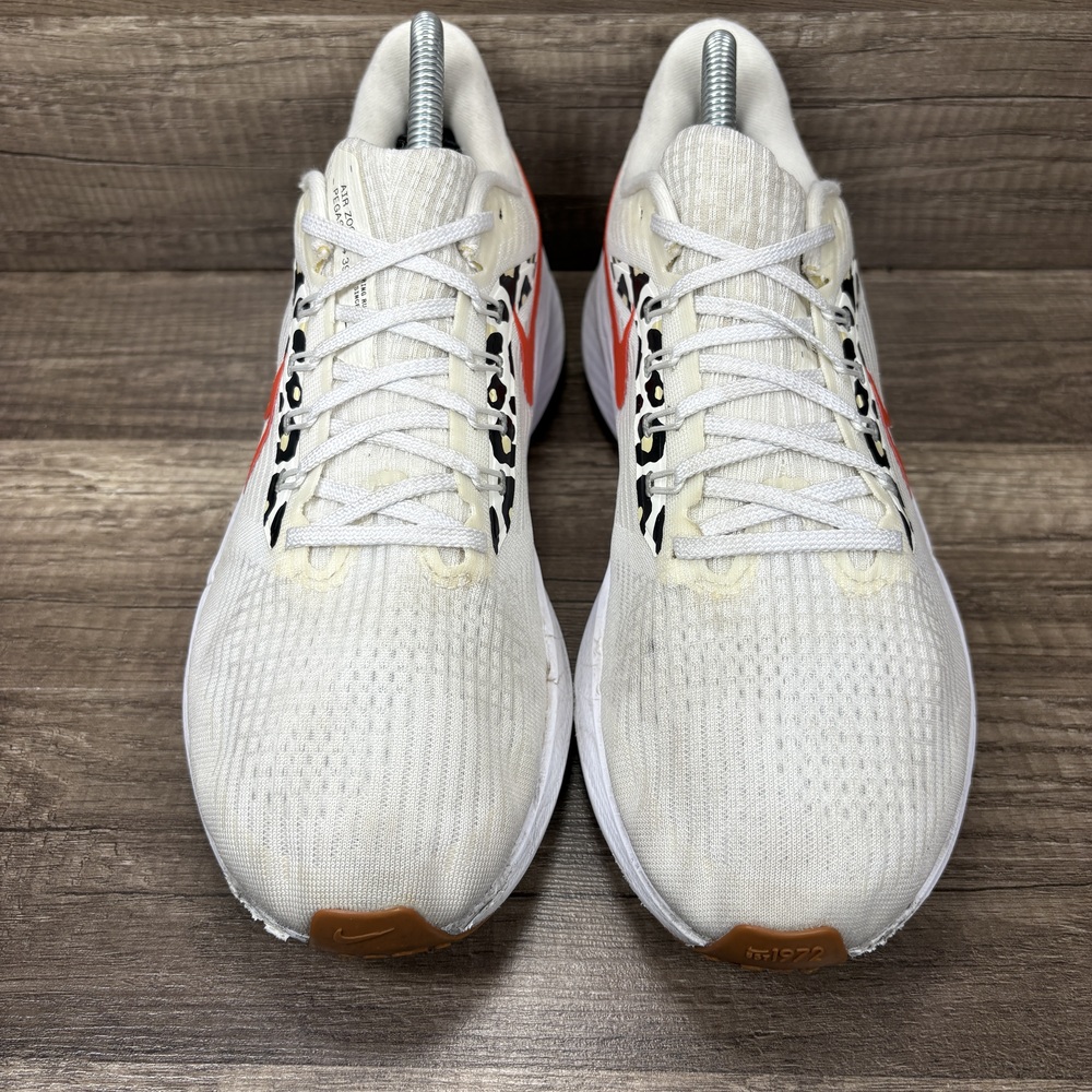 Nike Air Zoom Pegasus 39 Gray Red Womens US Size 9 DZ5214-100 Running Shoes - Picture 3 of 10